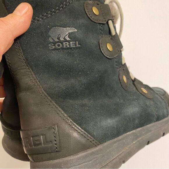 Sorel Explorer II Joan short flat Boots Black fur lined lace up leather suede 9 - Picture 9 of 12
